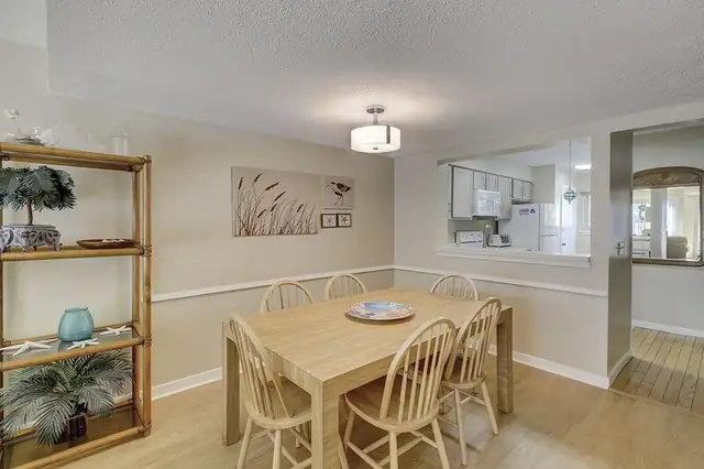 Dining area at Courtside Villas 78